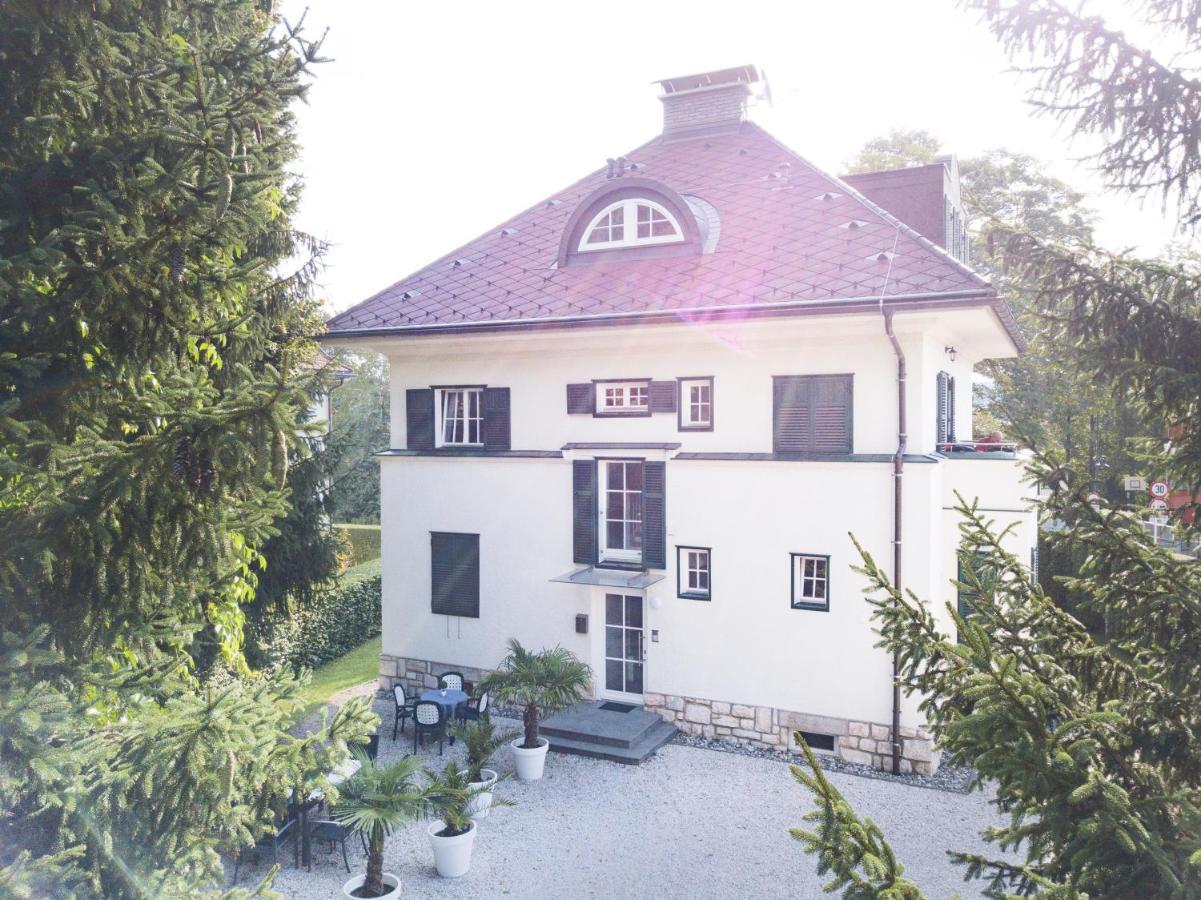 Villa Gelbmann - Ferienwohnungen Velden Velden am Wörthersee Exterior photo
